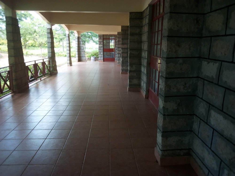 Mwingi Cottage Hotel — Mwingi — photo 2