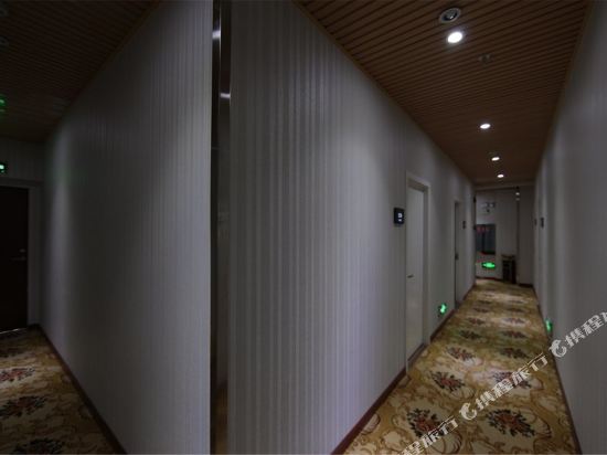Lafei'er Hotel — hotel in Yunyang