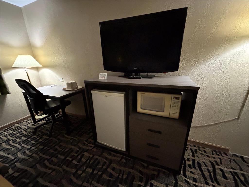 Super 8 by Wyndham McLean Bloomington SW - photo 6