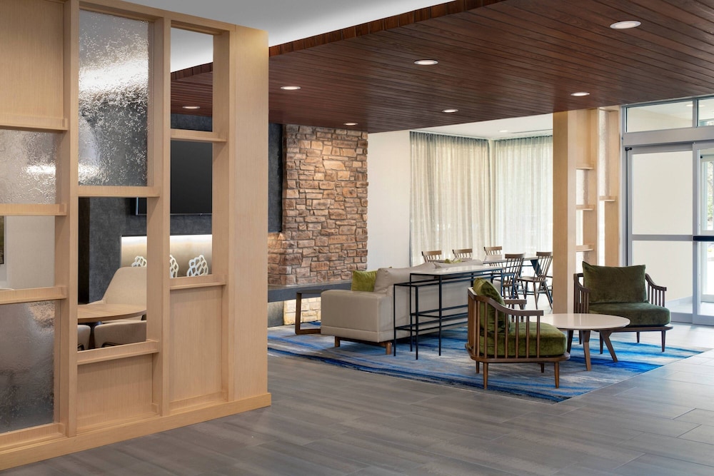 Fairfield Inn & Suites by Marriott Aberdeen - photo 4