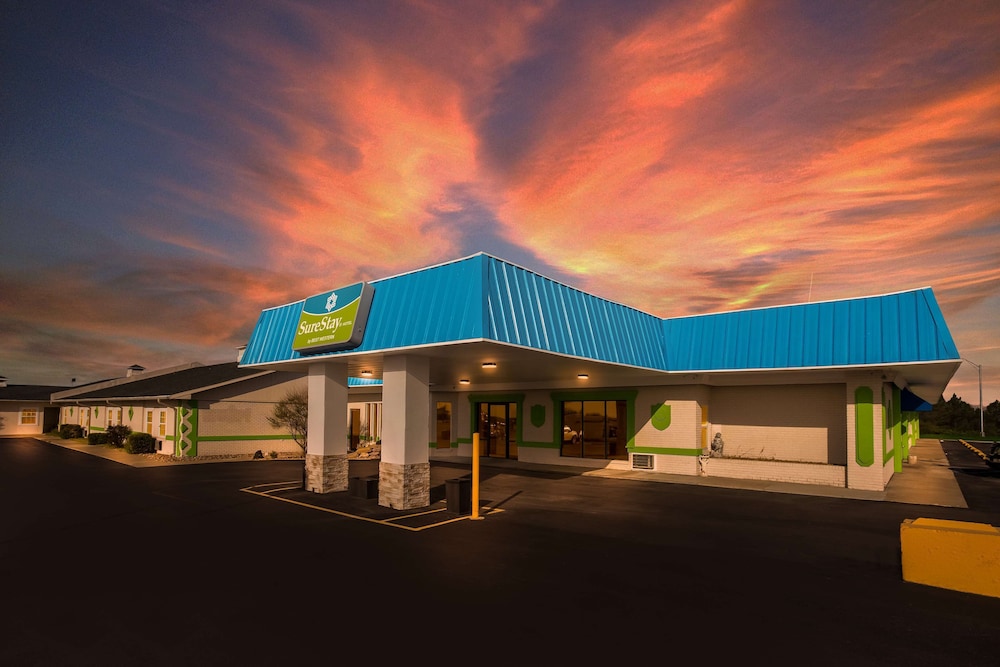 SureStay Hotel by Best Western Higginsville - featured photo