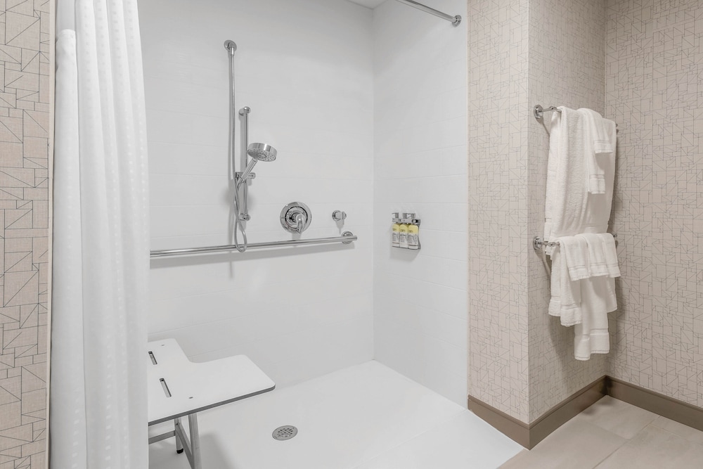 Holiday Inn Express & Suites Chicago O'Hare Airport by IHG - photo 23