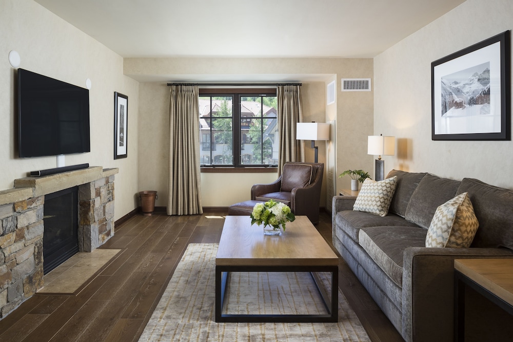 Madeline Hotel & Residences Auberge Collection - photo 25