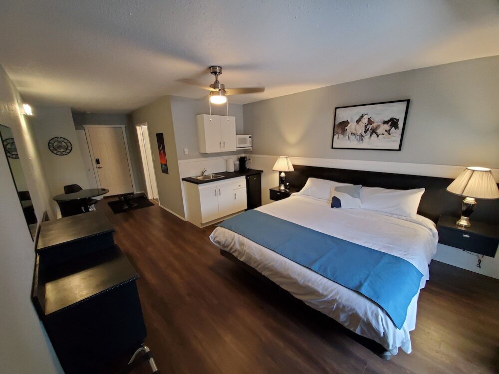 Celadon Lodge — Cranbrook — photo 3