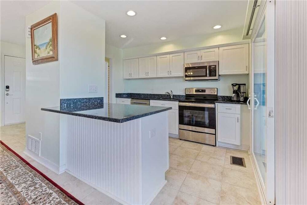 Ocean Paradise 3 Bedrooms Ocean Front Wifi Sleeps 10 - photo 4