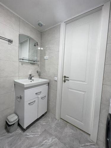 Twin's Twin Apartments