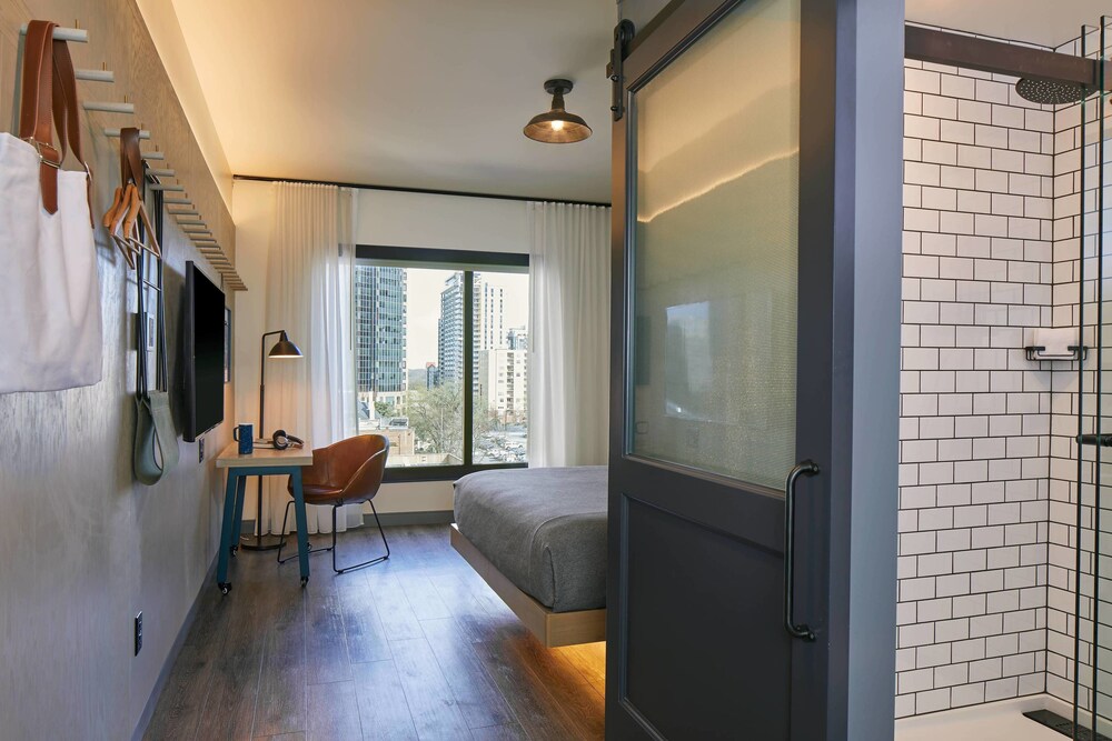 Moxy Atlanta Midtown - photo 30