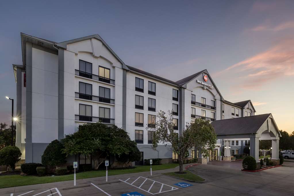 Best Western Plus Sugar Land Stafford - photo 10