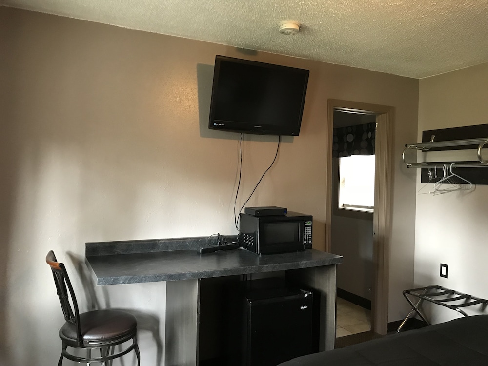 Pullman Motel - photo 10