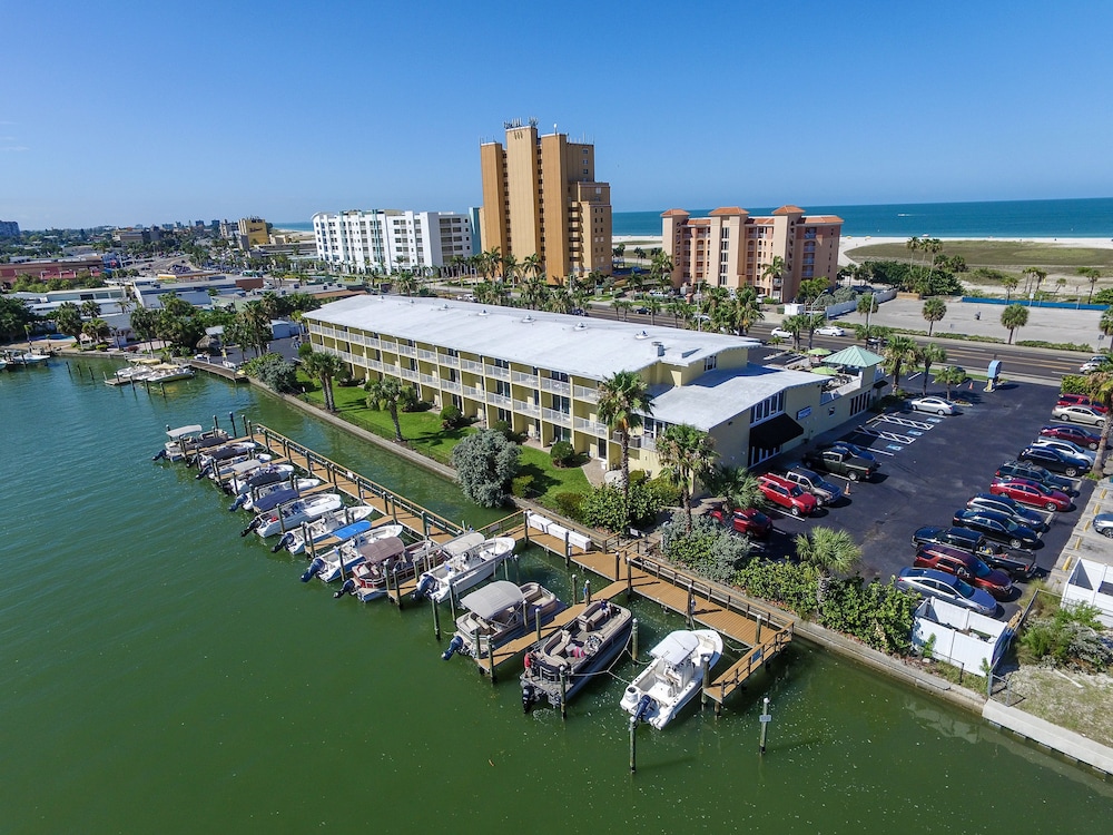 Treasure Island Hotel and Marina - photo 52