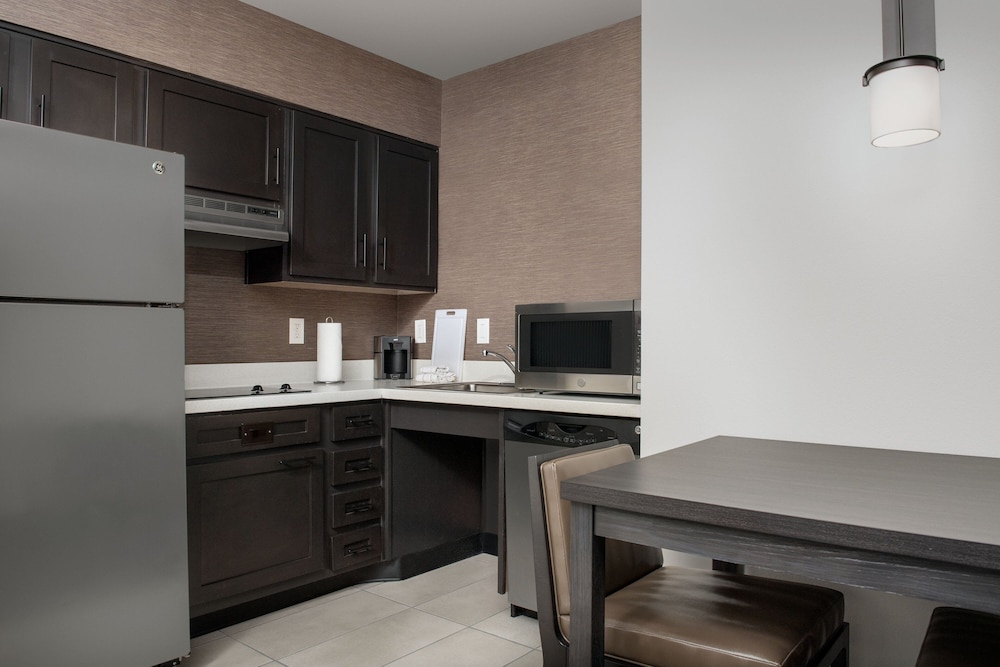 Residence Inn by Marriott Phoenix Airport - photo 16