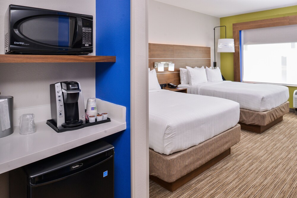 Holiday Inn Express & Suites Siloam Springs by IHG - photo 6