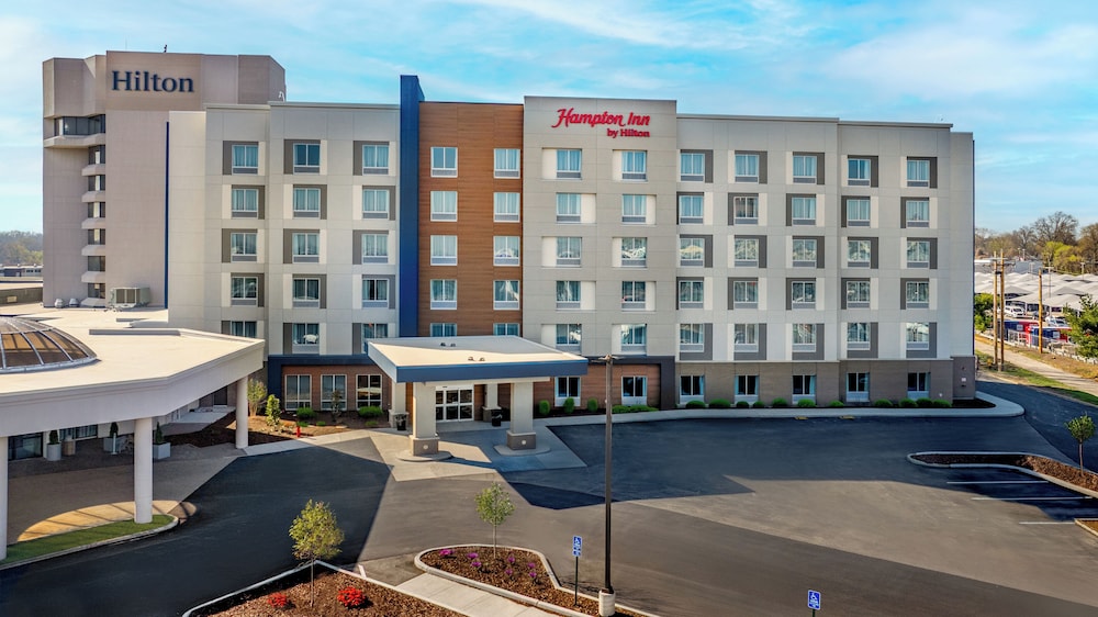 Hampton Inn by Hilton St. Louis Airport - featured photo