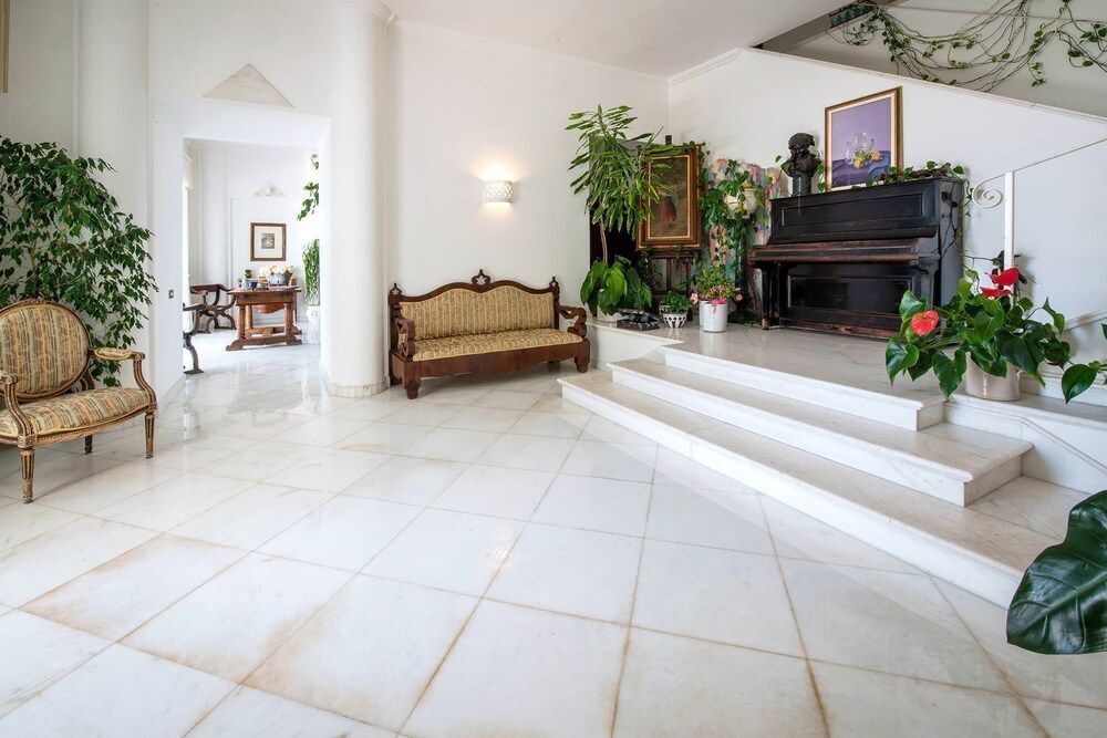 Villa Lamaro — 4-Star Luxury Hotel in Piano Di Sorrento, Italy