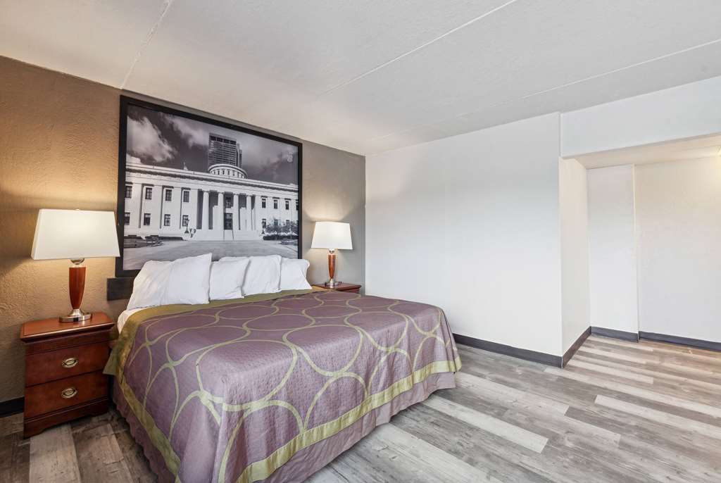 Super 8 by Wyndham Millbury Toledo - photo 23