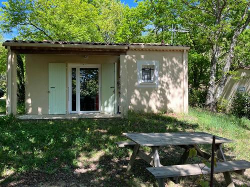 Jolie maisonnette avec piscine - last minute hotel in Unknown City