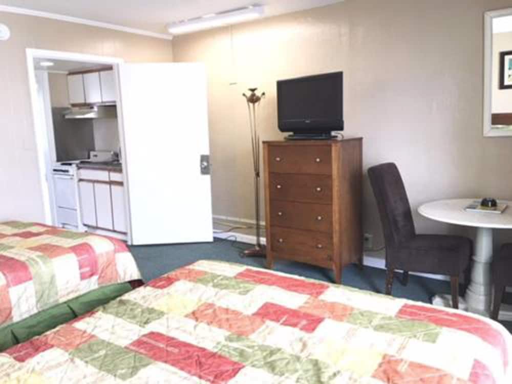 Polynesian Beach & Golf Resort - photo 3