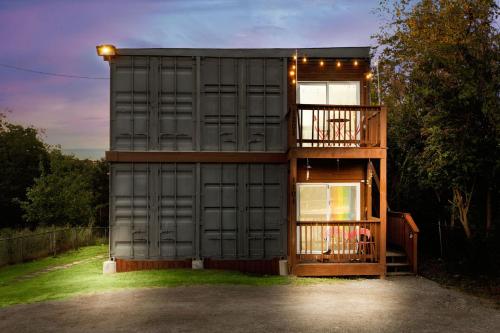 Divine Cargo — 4-Star Luxury Hotel in San Antonio, United States