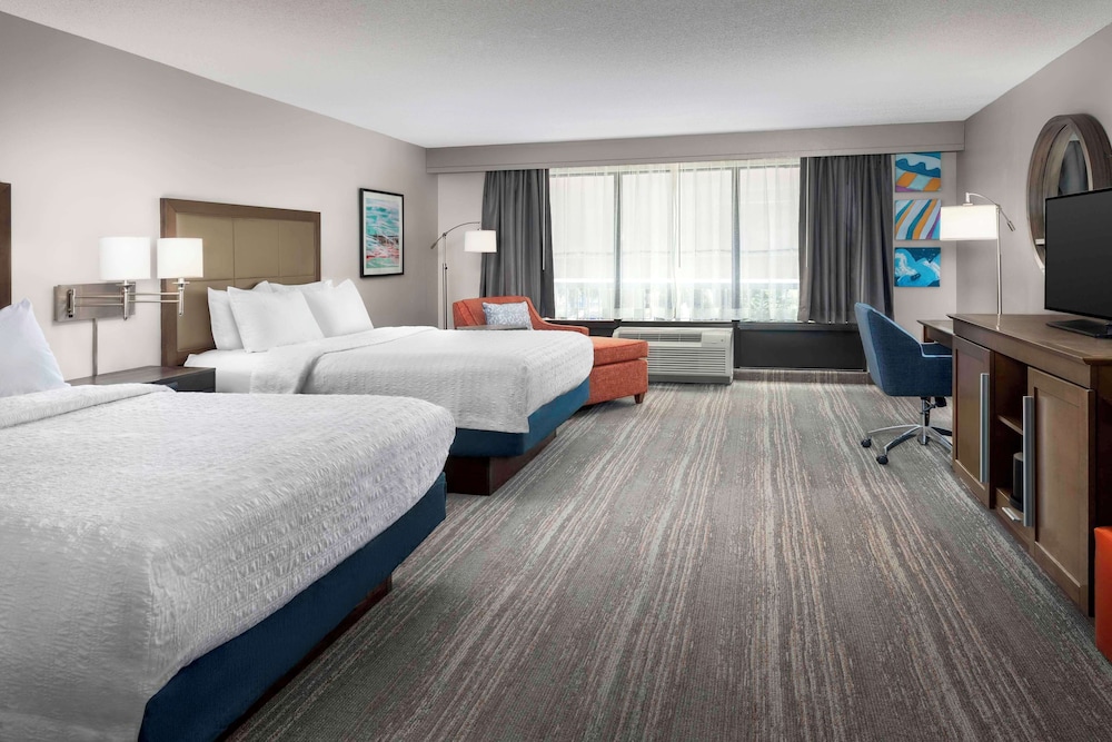 Hampton Inn & Suites Lake Mary At Colonial Townpark - photo 9