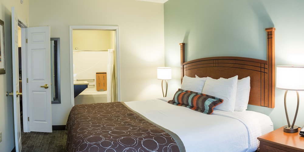Staybridge Suites Fargo by IHG - photo 14
