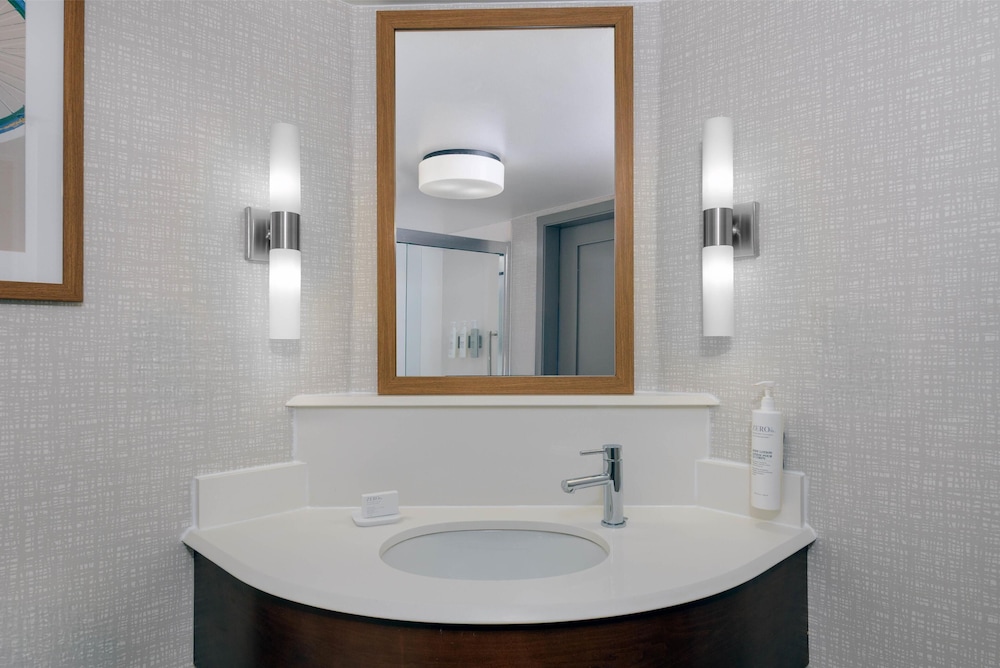 Hampton Inn Buffalo Airport Galleria Mall - photo 13