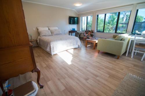Terry and Cindy's Bed and Breakfast — 4-Star Luxury Hotel in Auckland, New Zealand