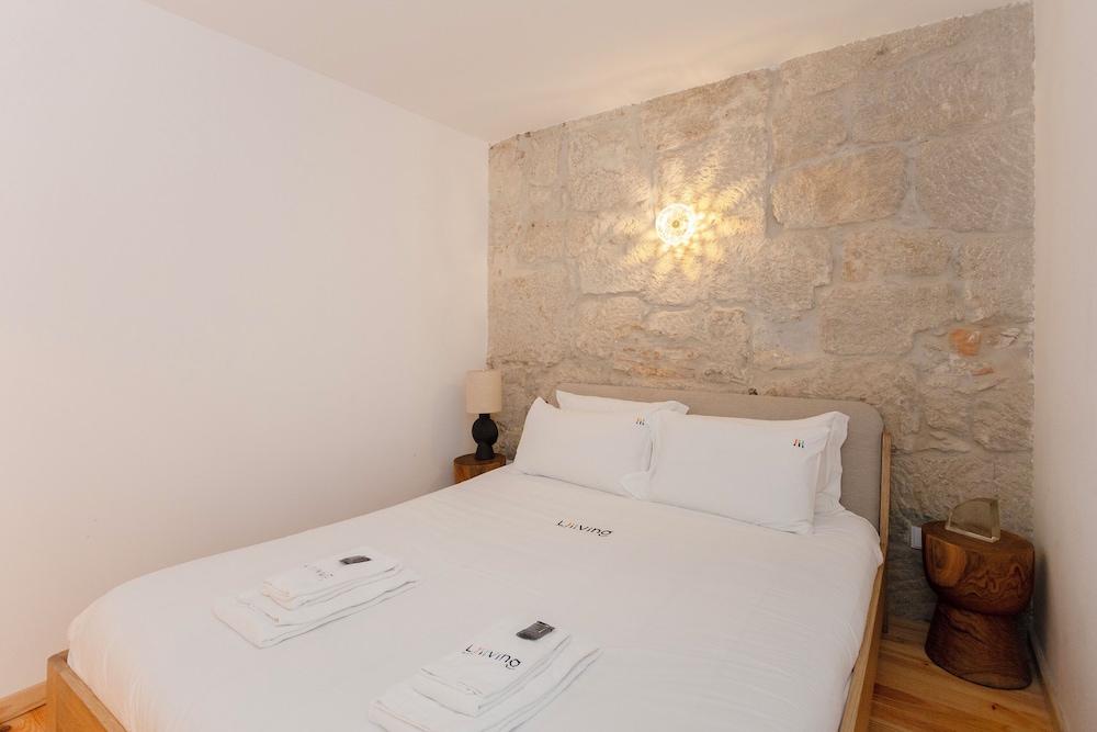 Liiiving In Gaia The Wine Side Iii in Vila Nova De Gaia, Portugal