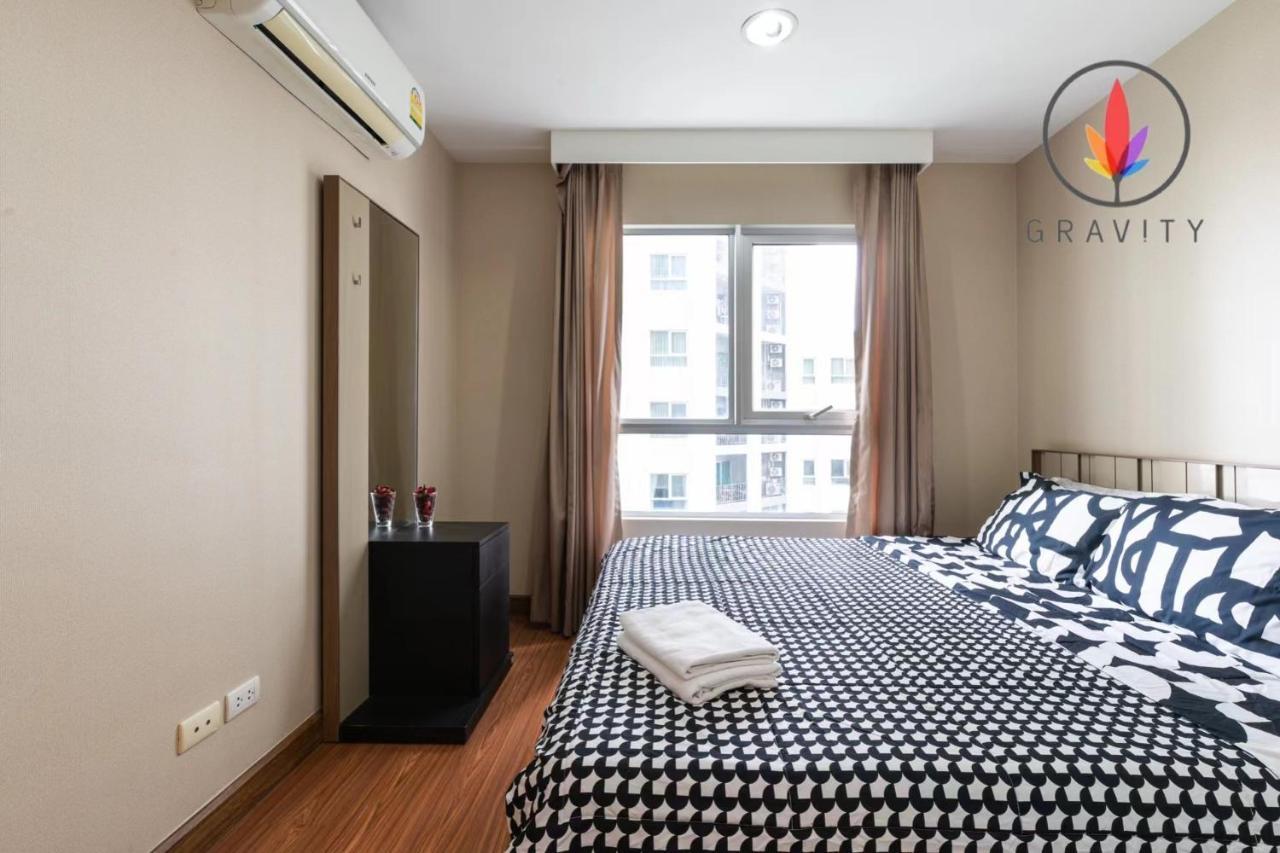 MRT rame9 Jodd Fairs night market walk for a few minutes two bedrooms and two bathrooms