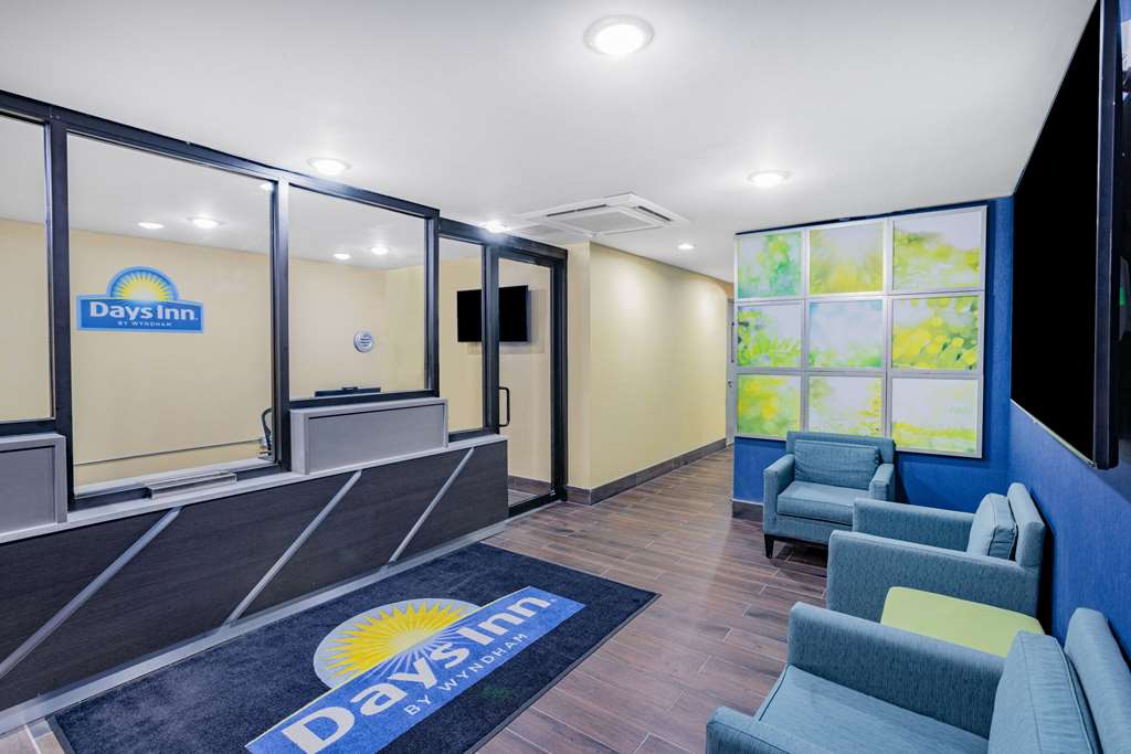 Days Inn by Wyndham Bronx NYC - photo 11