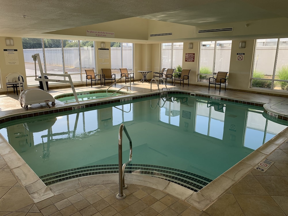 Sheraton Louisville Riverside by Marriott - photo 13