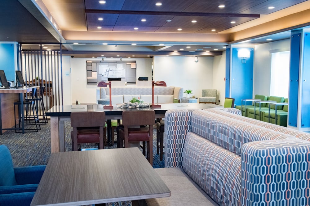 Holiday Inn Express Moss Point by IHG - photo 41