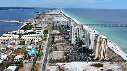 Periwinkle Paradise in Navarre, United States