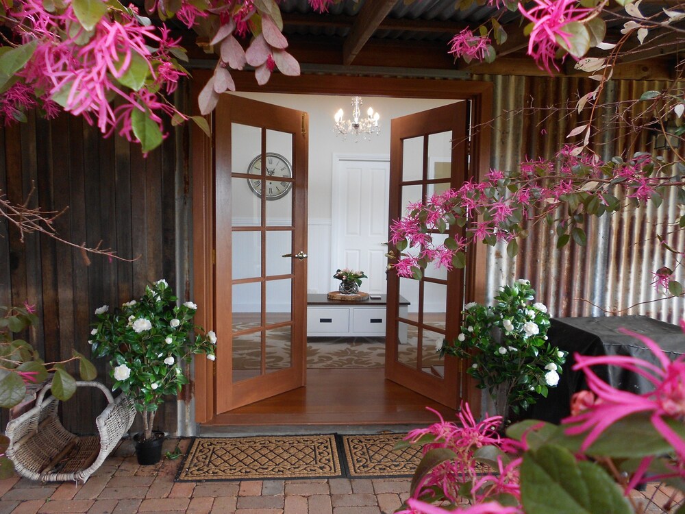 Milton Country Retreat The Chocolate Cottages — hotel in Milton