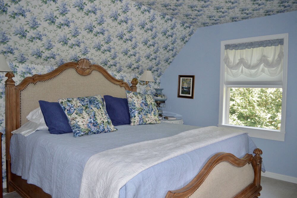 Bald Mountain House Inn at the Wolf Laurel Resort - photo 15