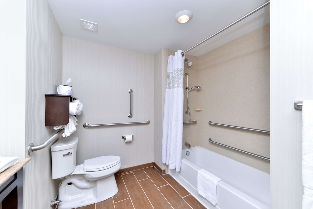 Hampton Inn & Suites California University Pittsburgh - photo 19
