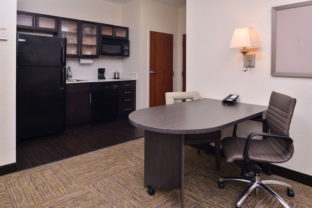 Candlewood Suites Terre Haute by IHG - photo 25