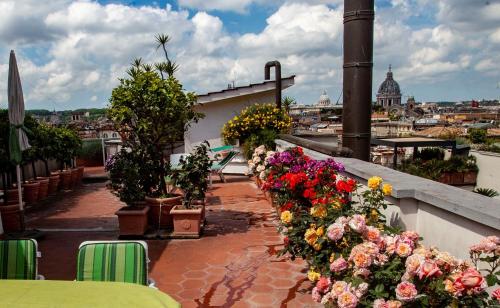 Apartment Spanish Steps with panoramic roof terrace — 4-Star Luxury Hotel in Rome, Italy