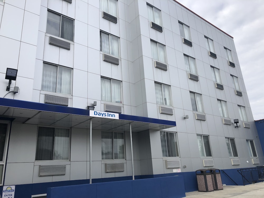 Days Inn by Wyndham Brooklyn Borough Park - photo 46