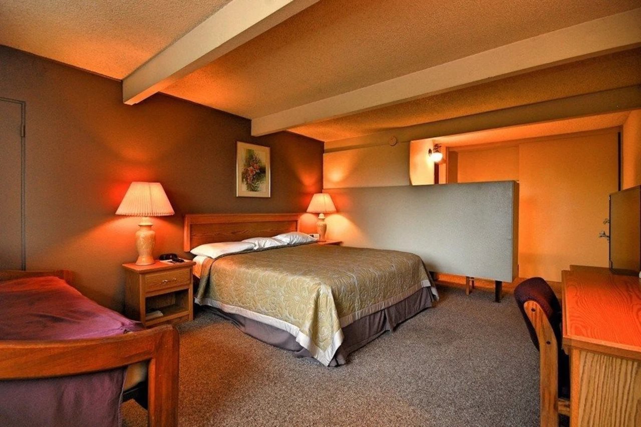 Costa Mesa Inn - photo 15