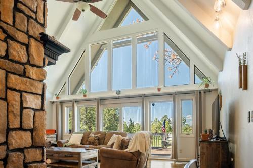 Modern A Frame Hot Tub Views — hotel in Larkspur