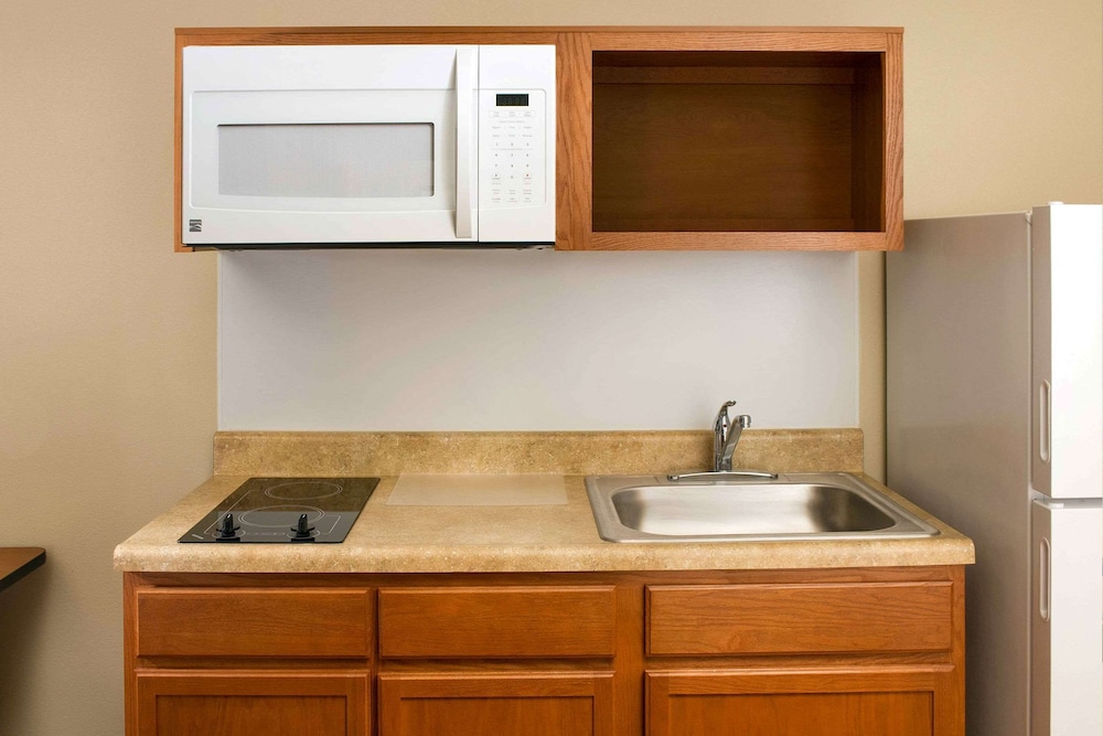WoodSpring Suites Allentown - photo 10