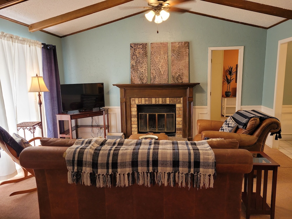 Butterfield Inn Main Street Cottages - photo 36