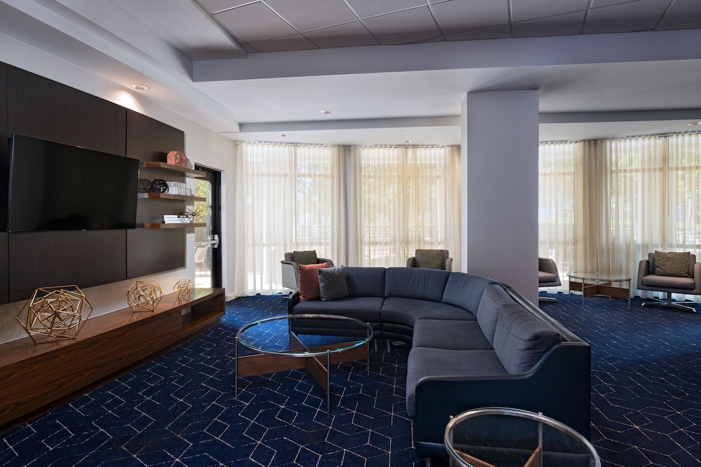 Courtyard by Marriott Austin Airport - photo 3