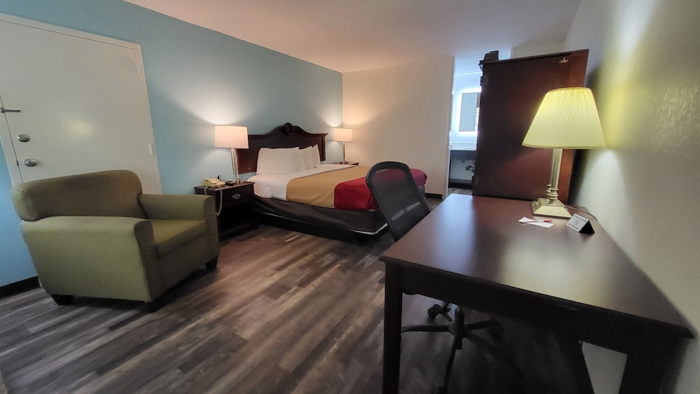 Greeneville Inn And Suites - photo 12