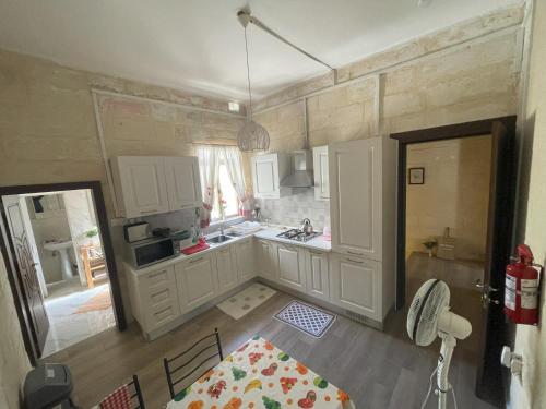 Room for 3 in Hamrun ideal for students family or vacation in Unknown City, Malta