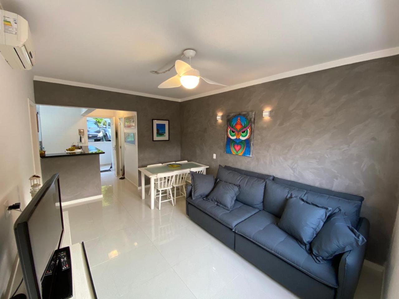 Apartamento Ubatuba Vista Para O Mar E Pe Na Areia Praia Das Toninhas — 4-Star Luxury Hotel in Ubatuba, Brasil