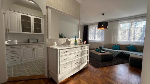 Center House Otthon csak máshol — 4-Star Luxury Hotel in Dunaujvaros, Hungary