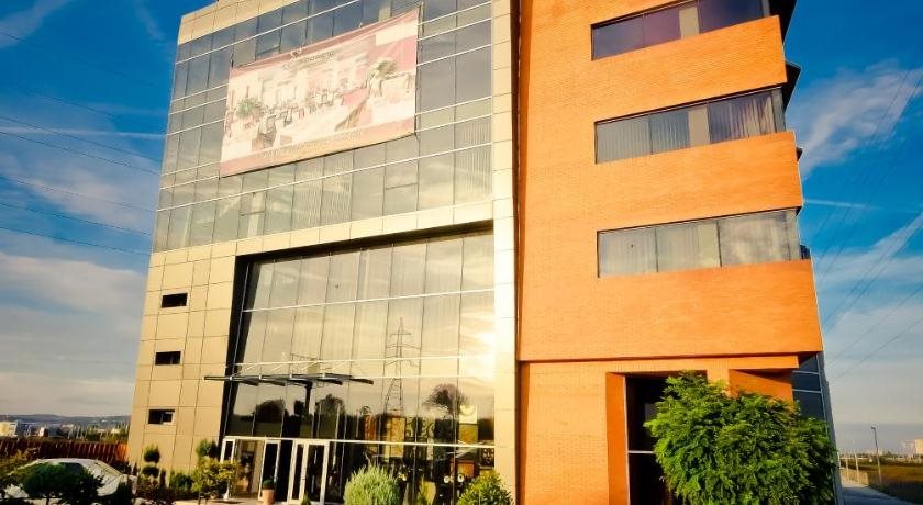 Sky Hotel - carbon neutral hotel in Oradea