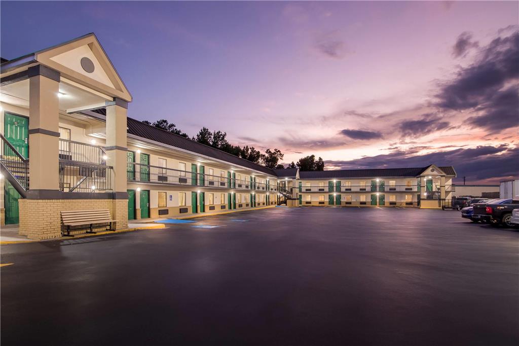 Super 8 by Wyndham Columbia - photo 3