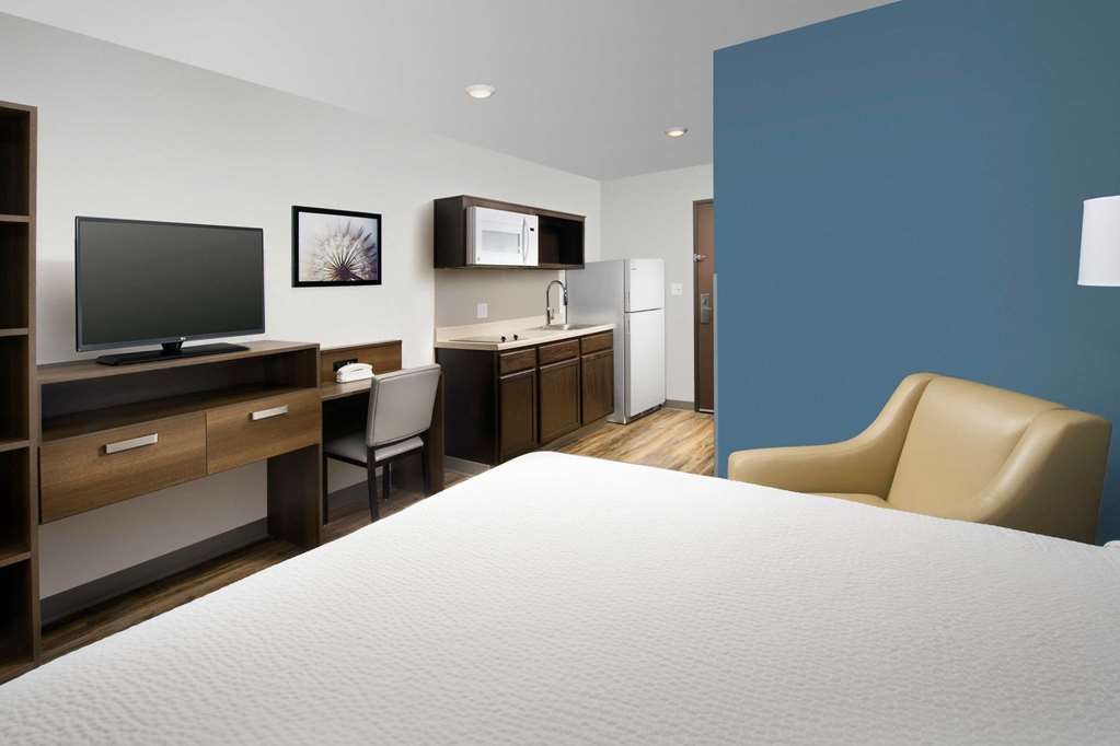 WoodSpring Suites San Antonio Stone Oak - photo 4
